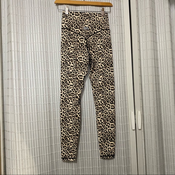 NEU Apparel Cheetah Print Leggings - Picture 3 of 4